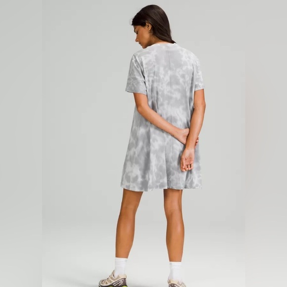 Lululemon Athletica All Yours Tee Dress Sz 8 Gray Tie Dye  Casual Athleisure - Picture 7 of 8